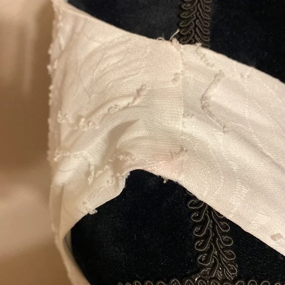 White Lace Top - Picture 5 of 9